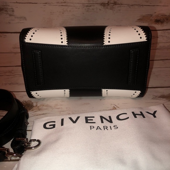 Givenchy Antigona Black & White Leather Crossbody - Picture 4 of 6